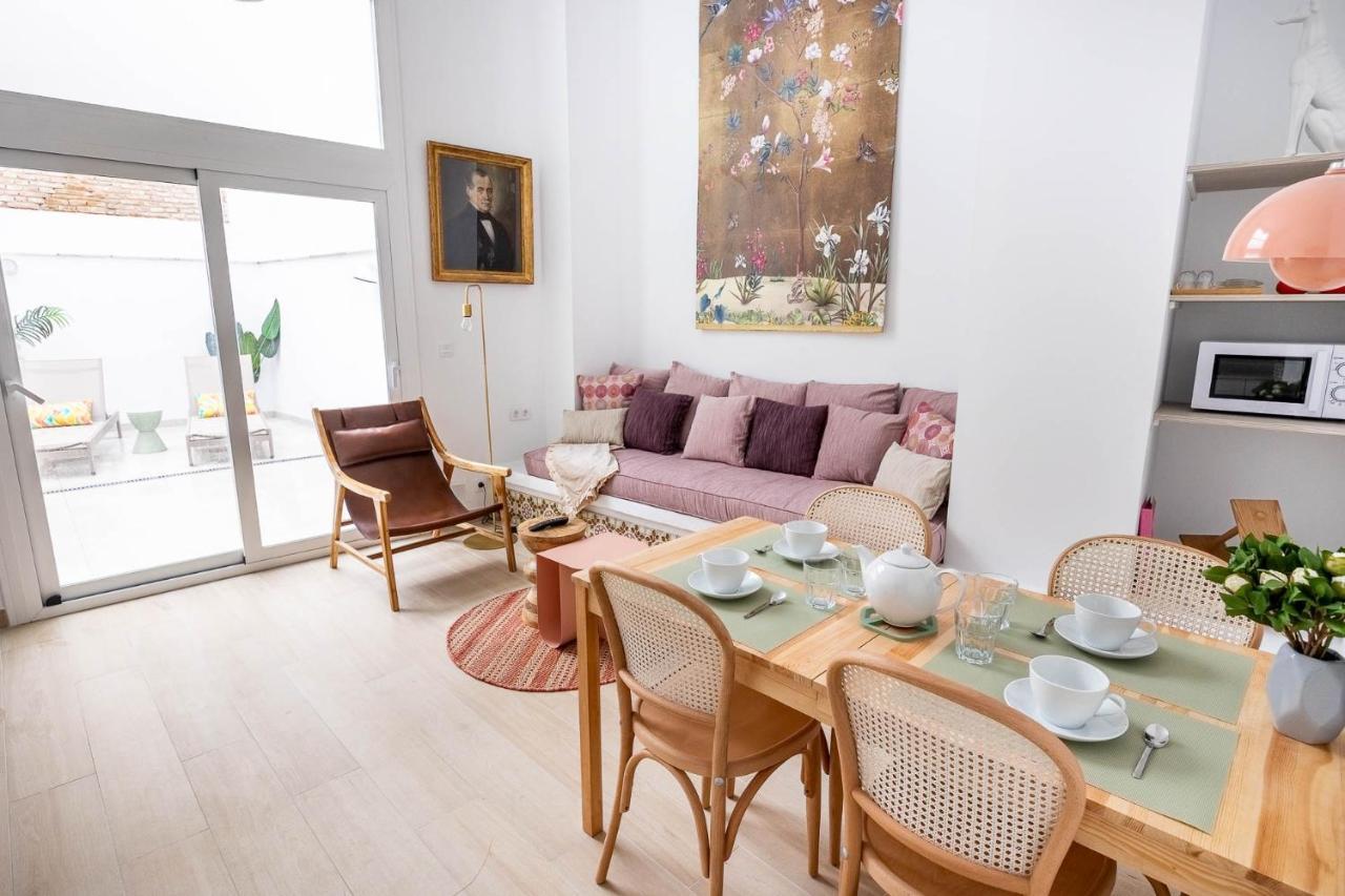 Apartament Pop Art Historia De Conde Negro Con Patio Privado Sewilla Zewnętrze zdjęcie