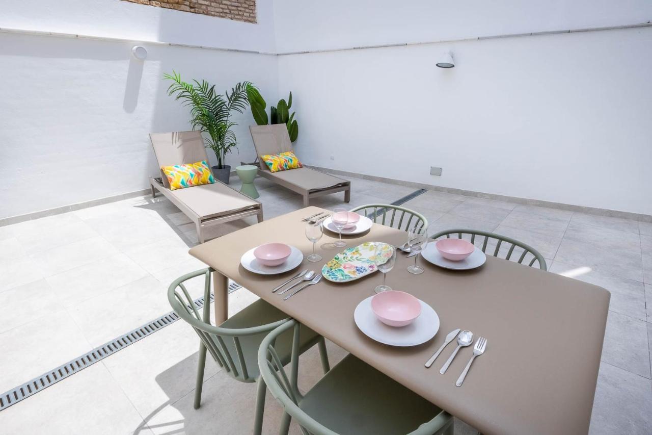 Apartament Pop Art Historia De Conde Negro Con Patio Privado Sewilla Zewnętrze zdjęcie